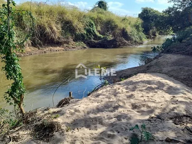 Rancho com 4000m², à venda, no bairro Vila Lambari em Mococa