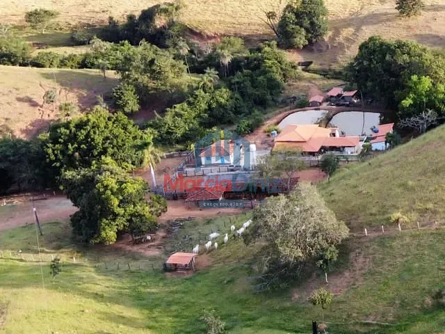 Fazenda à venda, no bairro Santa Cruz em Santa Cruz de Goiás