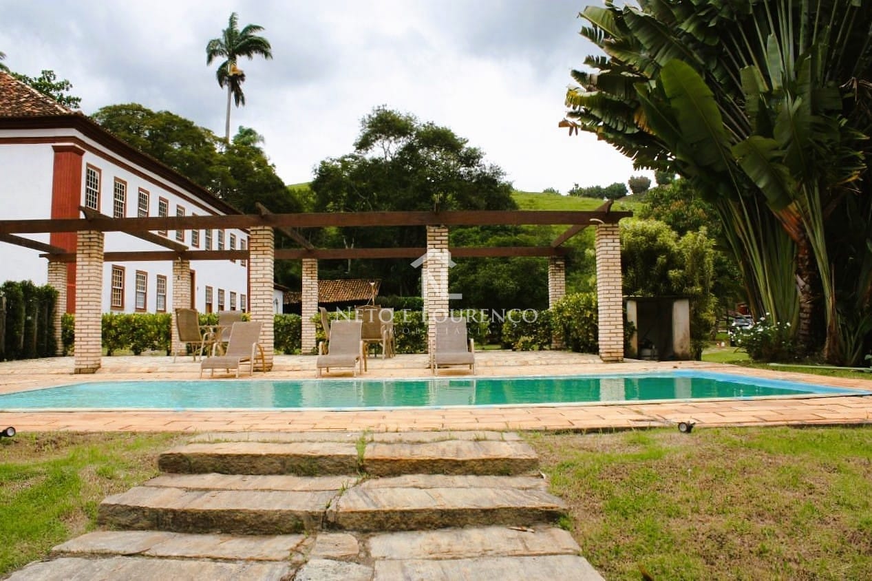 Fazenda à venda com 15 quartos, 10m² - Foto 32