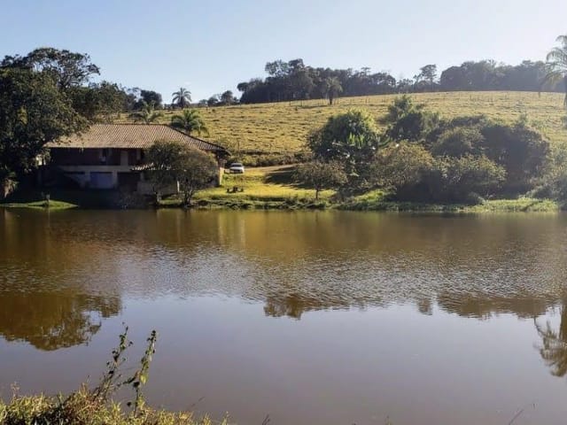 Fazenda com 250000m² 3 quartos e 1 banheiro, à venda, no bairro Aranhas em Brumadinho