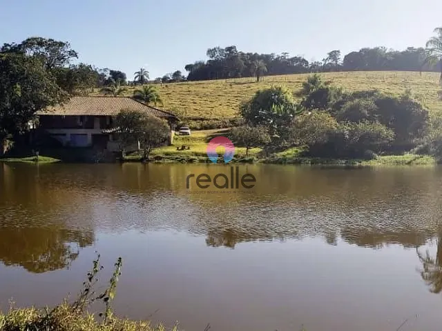 Fazenda com 250000m² 3 quartos e 1 banheiro, à venda, no bairro Aranhas em Brumadinho