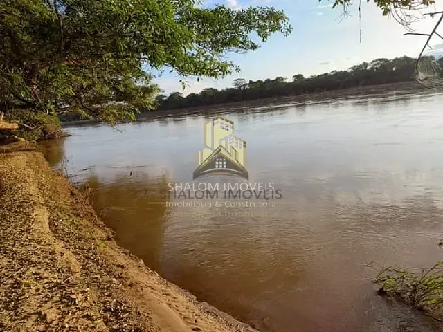 Terreno com 3000m², à venda, no bairro Centro em Tres Marias