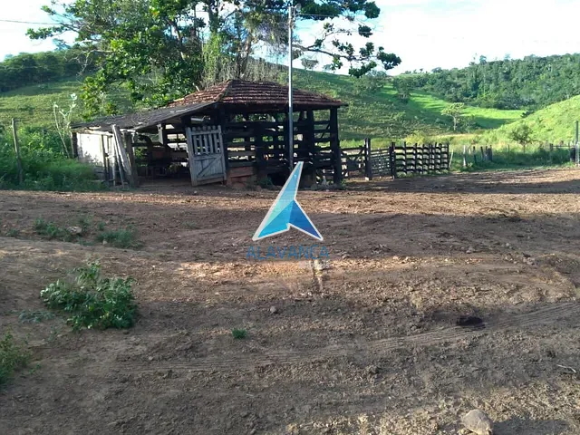 Fazenda com 643720m² 1 quarto e 1 banheiro, à venda, no bairro Tumiritinga em Tumiritinga
