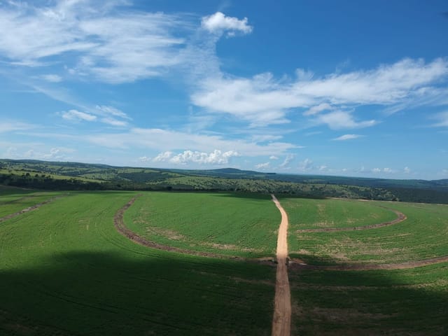 Fazenda com 7405200m² 3 quartos e 2 banheiros, à venda, no bairro Setor Central em Corumbaíba