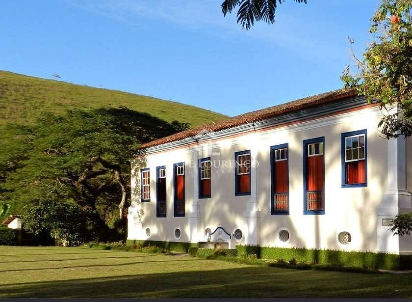 Fazenda à venda com 18 quartos, 10m² - Foto 1
