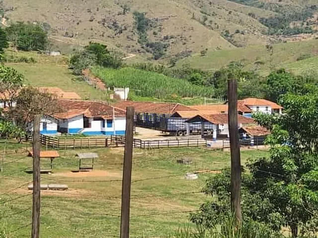 Fazenda com 2830000m² 3 quartos e 2 banheiros, à venda, no bairro Jardim São José em Caçapava