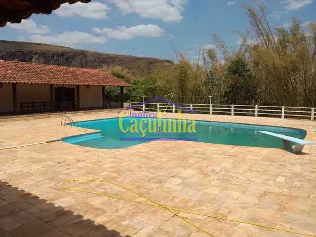 Fazenda com 88300000000m², à venda, no bairro Centro em Monte Santo de Minas