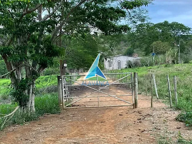 Fazenda com 491500m², à venda, no bairro Brejaubinha em Governador Valadares