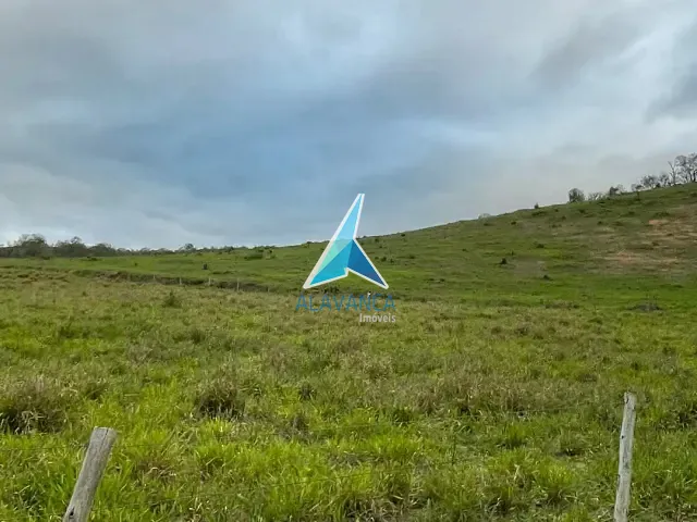 Fazenda com 491500m², à venda, no bairro Brejaubinha em Governador Valadares