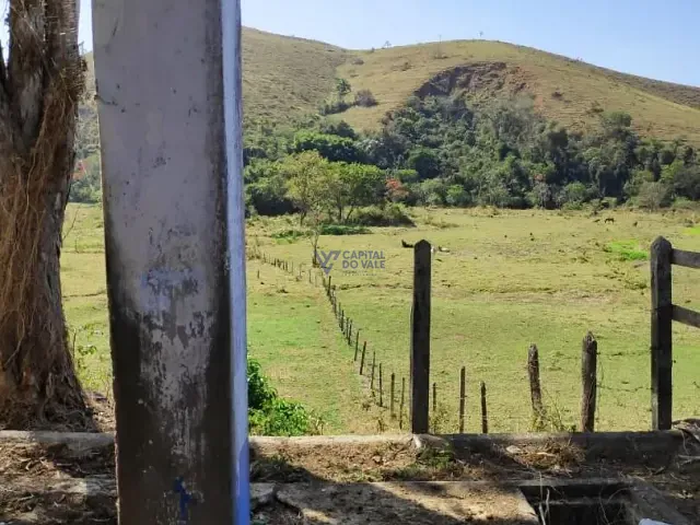 Fazenda com 6050000m² 3 quartos e 1 banheiro, à venda, no bairro Vila Brito em Lorena