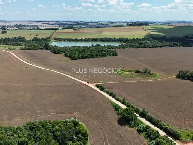 Fazenda com 650000m², à venda, no bairro Centro em Itapetininga