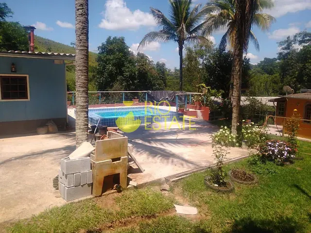 Sítio com 50000m² 3 quartos e 2 banheiros, à venda, no bairro Centro em Pinheiral