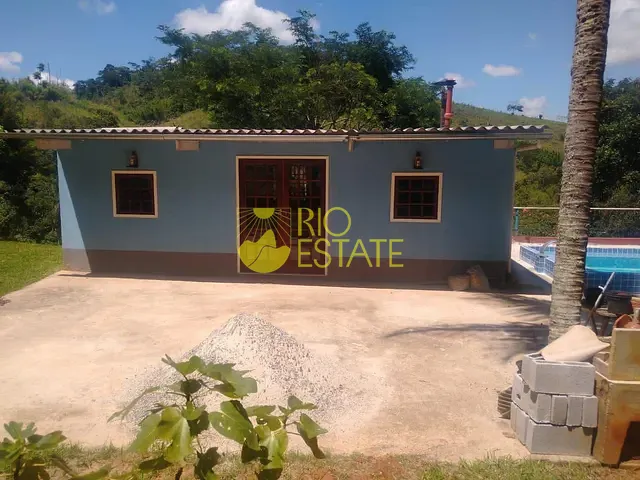 Sítio com 50000m² 3 quartos e 2 banheiros, à venda, no bairro Centro em Pinheiral