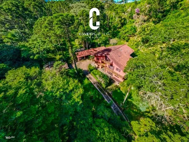 Fazenda com 455000m² 5 quartos e 4 banheiros, à venda, no bairro Rio Preto em Sapucaí-mirim