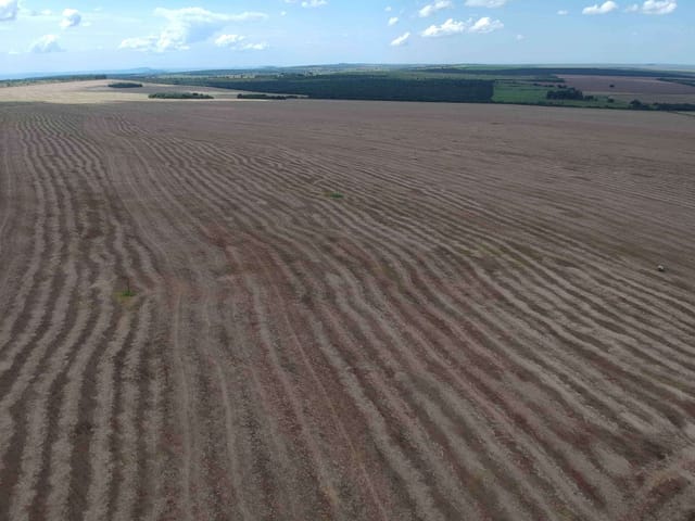Fazenda com 12100000m², à venda, no bairro Zona Rural em Paraúna