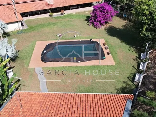 Haras com 72600m² 5 quartos e 6 banheiros, à venda, no bairro Zona Rural em Cajuru