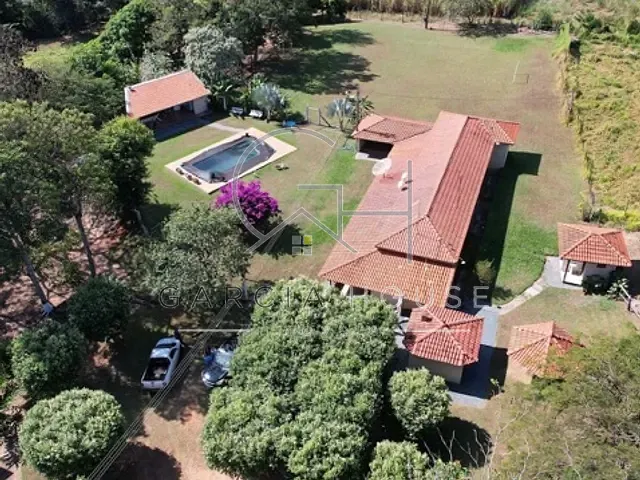 Haras com 72600m² 5 quartos e 6 banheiros, à venda, no bairro Zona Rural em Cajuru