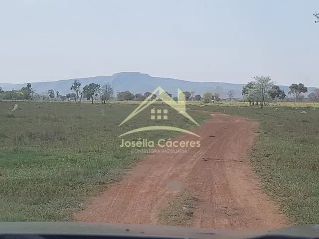 Fazenda com 2650m² 8 quartos e 5 banheiros, à venda, no bairro Centro em Cáceres