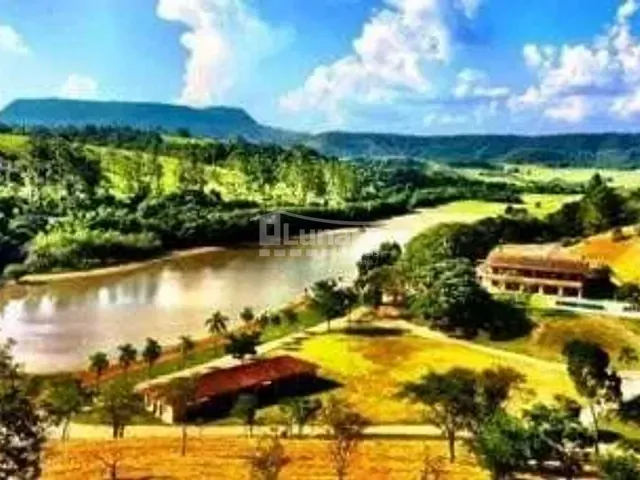 Fazenda com 24514600m² 20 quartos e 25 banheiros, à venda, no bairro Botucatu em Botucatu