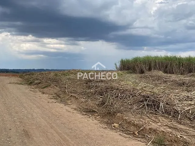 Fazenda com 1064800m², à venda, no bairro Vila Rezende em Piracicaba