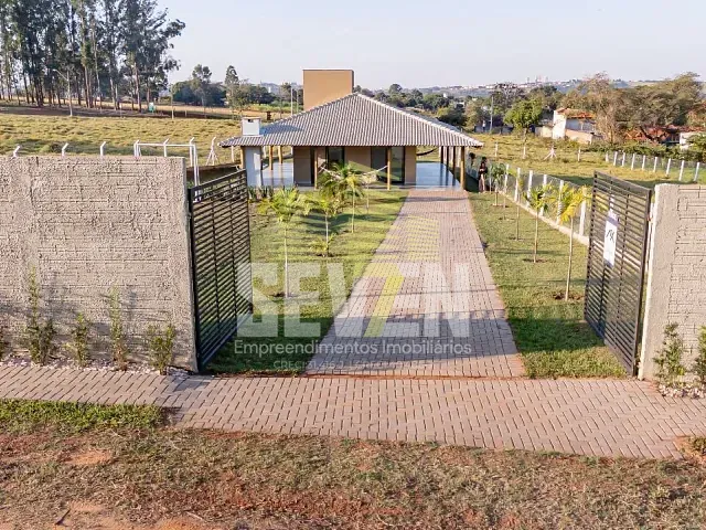 Fazenda com 1300m² 3 quartos e 3 banheiros, à venda, no bairro Jardim Ibiturana em Piratininga