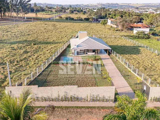 Fazenda com 1300m² 3 quartos e 3 banheiros, à venda, no bairro Jardim Ibiturana em Piratininga