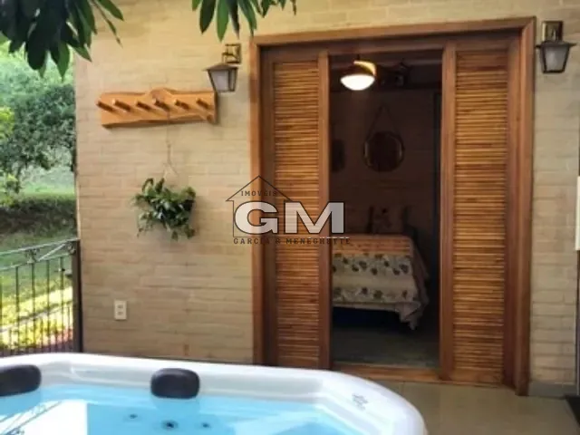 Fazenda com 33000m² 2 quartos e 1 banheiro, à venda, no bairro Zona Rural em Cravinhos