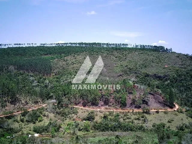 Fazenda com 776500m², à venda, no bairro Zona Rural em Caraí