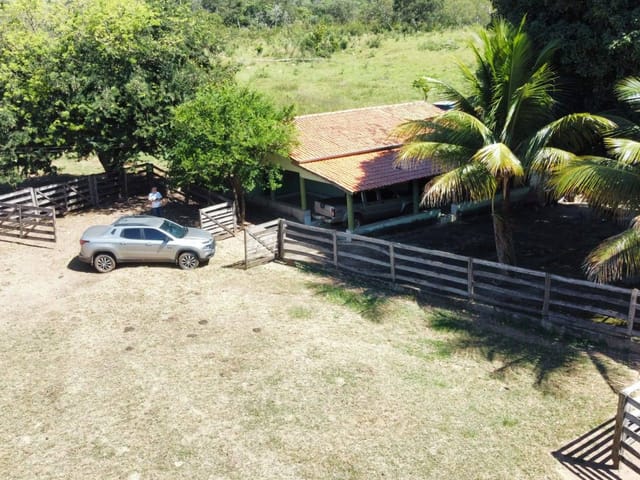 Fazenda com 3242800m² 3 quartos e 2 banheiros, à venda, no bairro zona rural em Marzagão