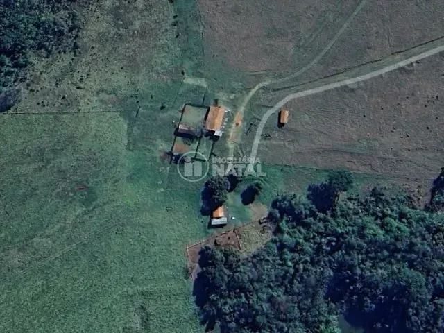 Fazenda com 289m², à venda, no bairro Guaraci em Guaraci