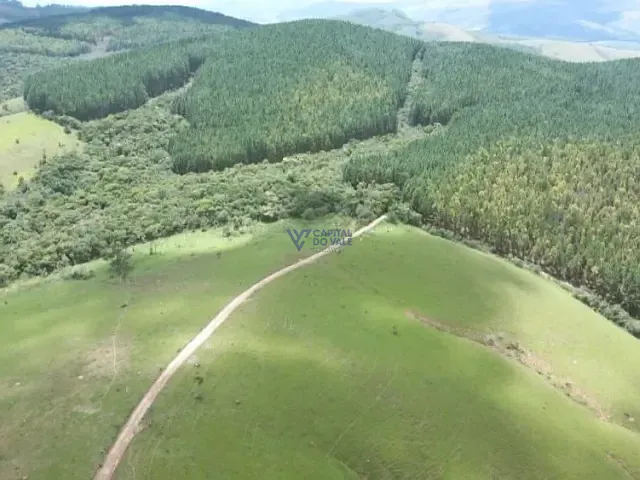 Fazenda com 2050000m² 1 quarto e 1 banheiro, à venda, no bairro Zona Rural em São Sebastião do Paraíso