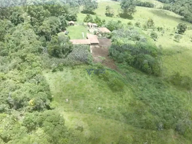 Fazenda com 2050000m² 1 quarto e 1 banheiro, à venda, no bairro Zona Rural em São Sebastião do Paraíso