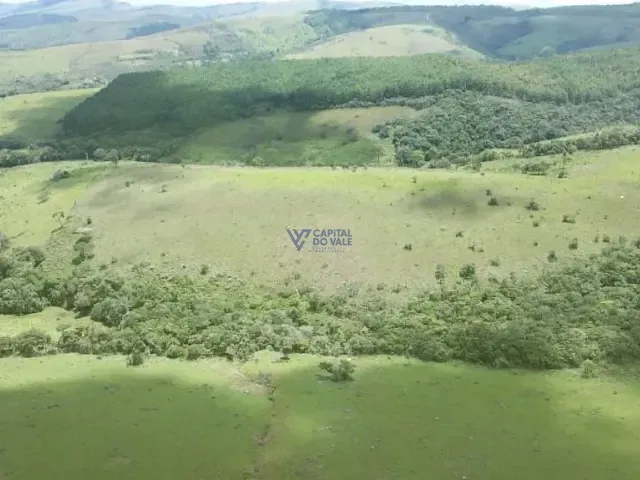 Fazenda com 2050000m² 1 quarto e 1 banheiro, à venda, no bairro Zona Rural em São Sebastião do Paraíso