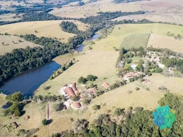 Fazenda com 1355200m² 6 quartos e 8 banheiros, à venda, no bairro Centro em Sorocaba