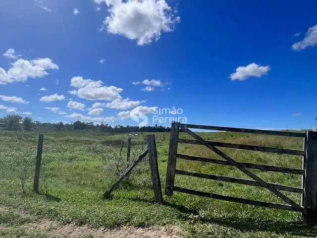Fazenda com 1258400m² 4 quartos e 4 banheiros, à venda, no bairro Centro em Araruama