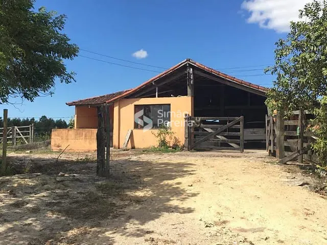 Fazenda com 1258400m² 4 quartos e 4 banheiros, à venda, no bairro Centro em Araruama