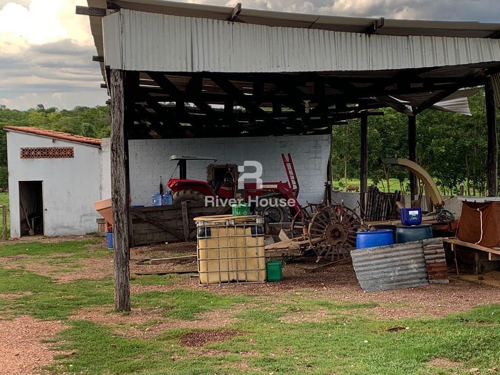 Fazenda à venda com 2 quartos, 180m² - Foto 13
