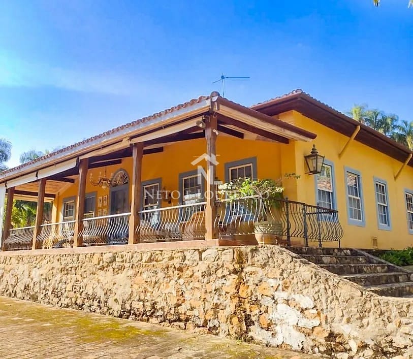 Fazenda à venda com 7 quartos, 10m² - Foto 1
