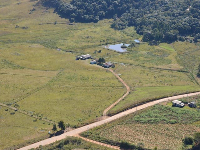 Fazenda com 119990m² 4 quartos e 2 banheiros, à venda, no bairro Fazenda do Barrocão em São Francisco de Paula