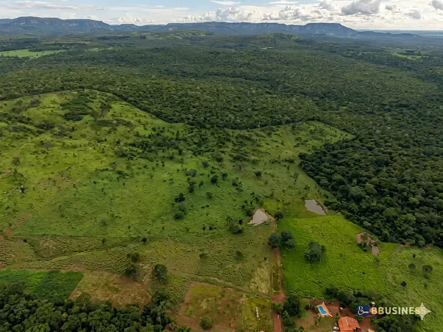 Fazenda com 817960m² 3 quartos e 1 banheiro, à venda, no bairro 0 em Ipueiras
