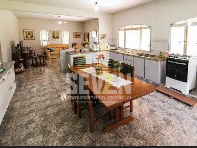 Fazenda com 12200m² 2 quartos e 2 banheiros, à venda, no bairro Zona Rural em Arealva