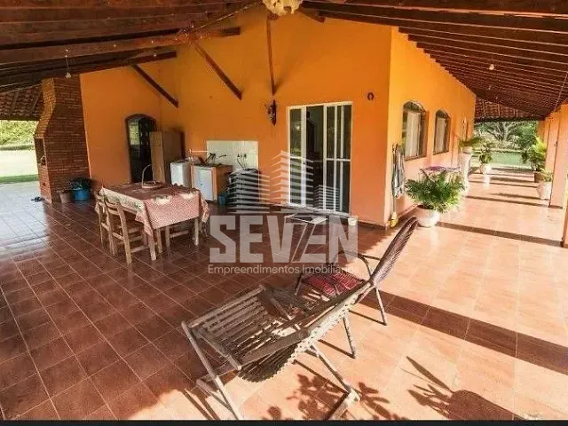 Fazenda com 12200m² 2 quartos e 2 banheiros, à venda, no bairro Zona Rural em Arealva