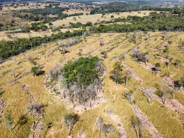 Fazenda com 726000m² 3 quartos e 2 banheiros, à venda, no bairro zona rural em Rio Quente