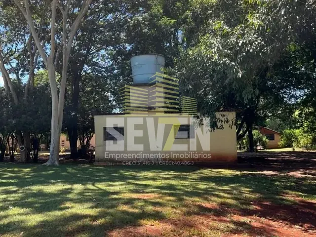 Fazenda com 4900m² 3 quartos e 2 banheiros, para alugar, no bairro Zona Rural em Arealva