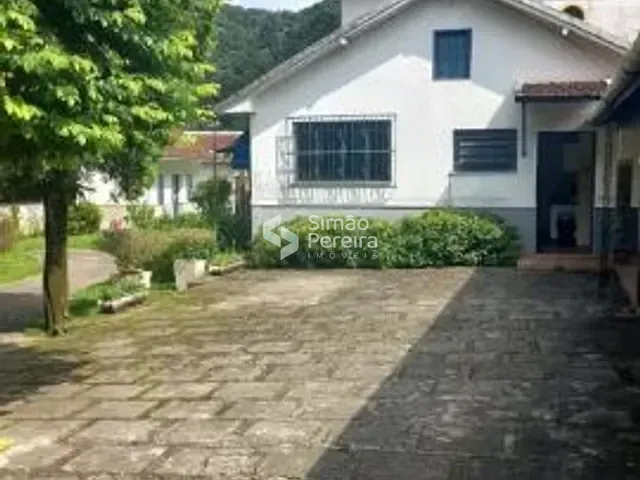 Fazenda com 3000m² 9 quartos e 6 banheiros, à venda, no bairro Centro em Engenheiro Paulo de Frontin
