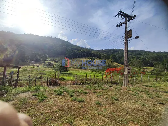 Fazenda com 1290000m² 4 quartos e 3 banheiros, à venda, no bairro Zona Rural em Floresta Azul