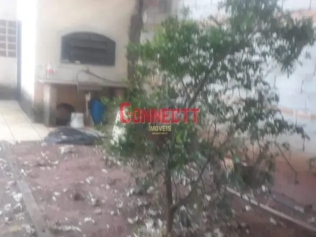 Fazenda com 900m² 2 quartos e 1 banheiro, à venda, no bairro Centro em Serra Azul