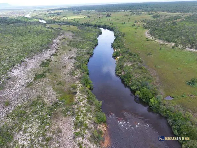 Fazenda com 27020000m², à venda, no bairro Rural em Mateiros