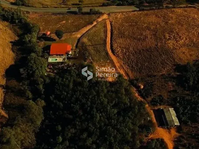 Fazenda com 24000m² 3 quartos e 3 banheiros, à venda, no bairro Merces em Barbacena