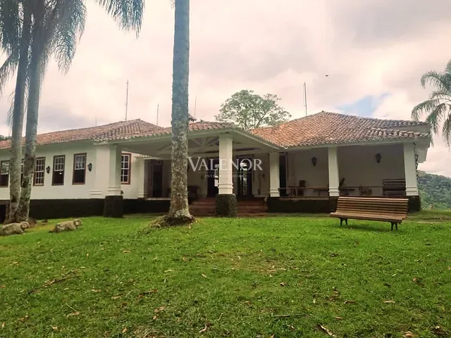 Fazenda com 2350000m² 8 quartos e 8 banheiros, à venda, no bairro Paula Lima em Juiz de Fora